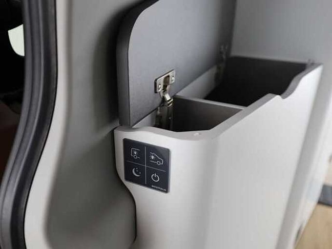 Ford Nugget TITANIUM/0,99% FINANZIERUNG!